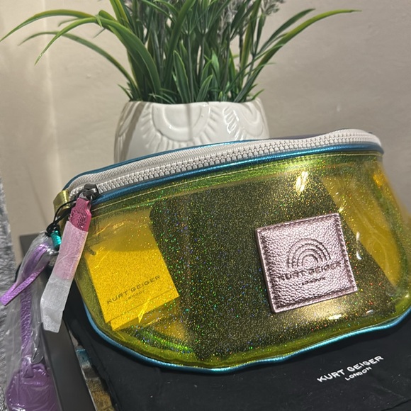 Kurt Geiger Vinyl Southbank Belt Bag - Picture 5 of 13